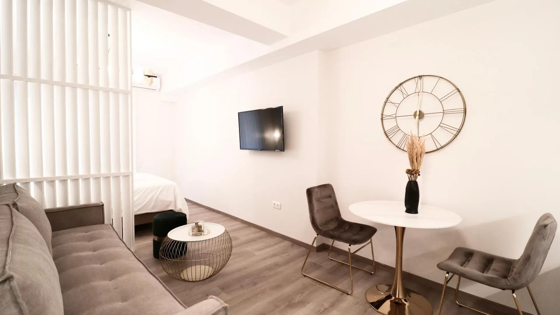 F & B Collection - Central Thessaloniki 0*,  Greece