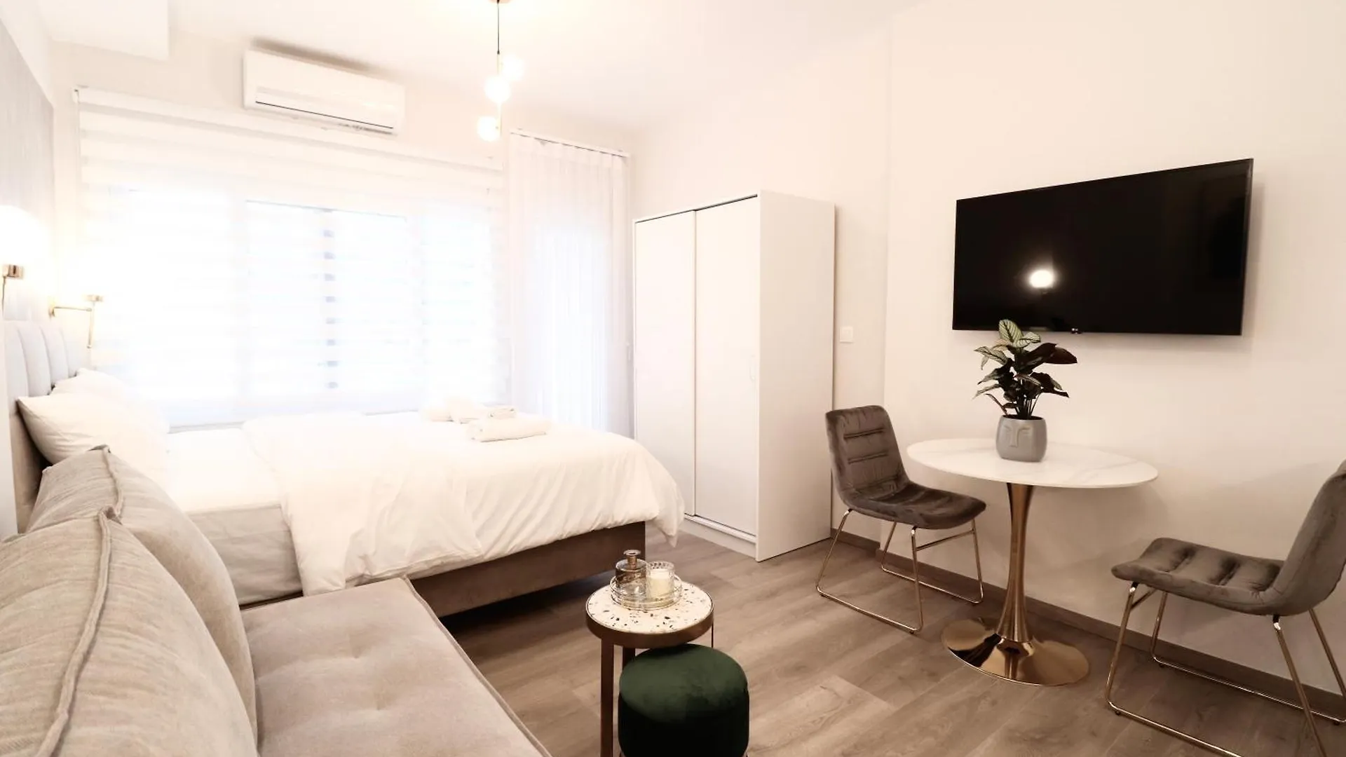F & B Collection - Central Thessaloniki